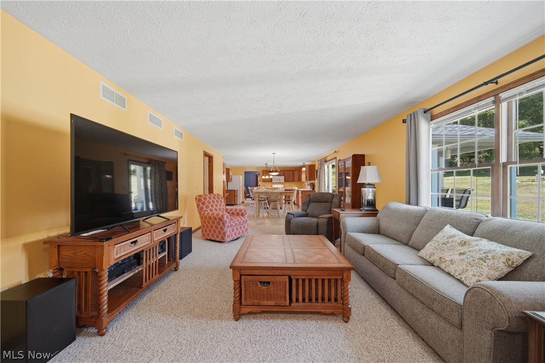 813 Walnut Ridge Street NW Bolivar OH 44612