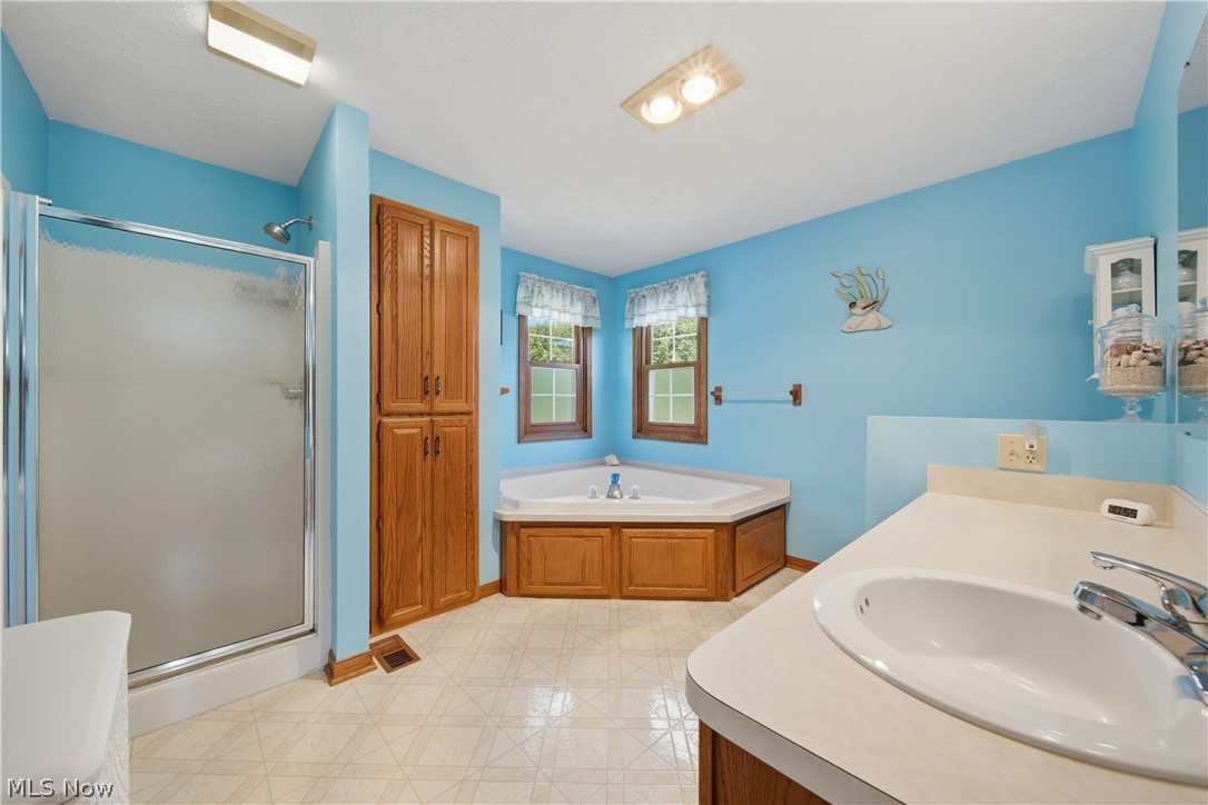813 Walnut Ridge Street NW Bolivar OH 44612