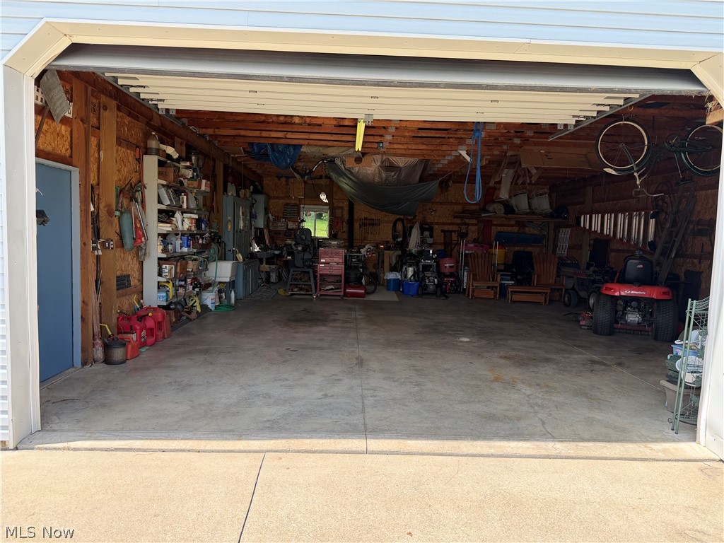 813 Walnut Ridge Street NW Bolivar OH 44612