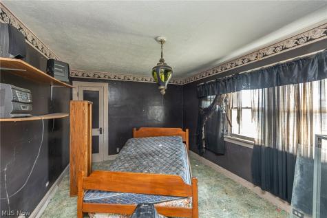 8214 Essen Avenue Parma OH 44129