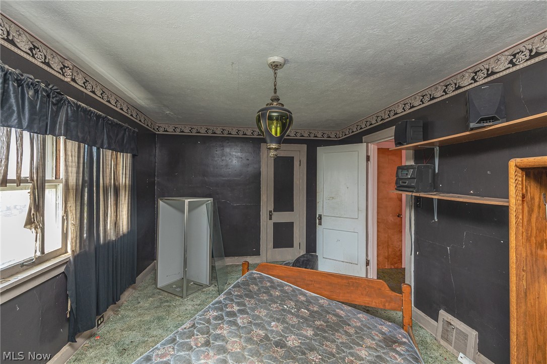8214 Essen Avenue Parma OH 44129