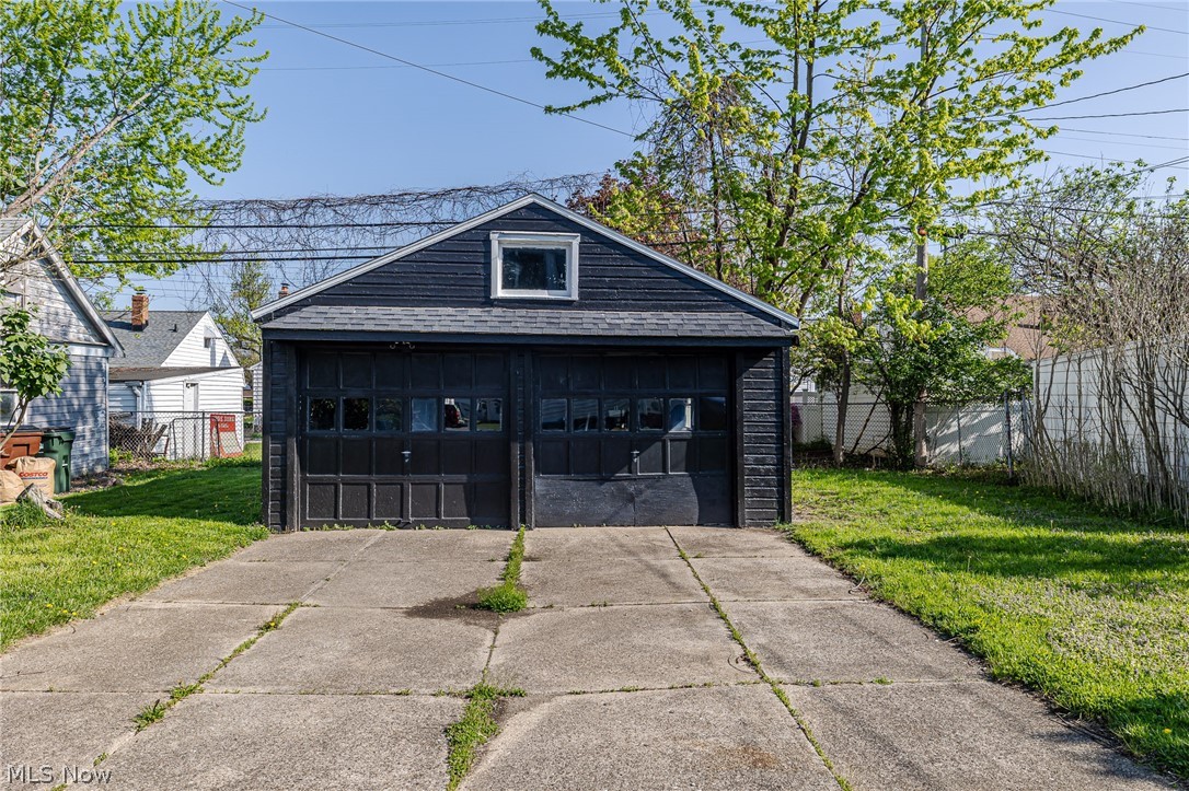8214 Essen Avenue Parma OH 44129