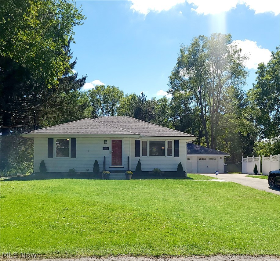 3300 Helmsdale Drive Springfield OH 44312