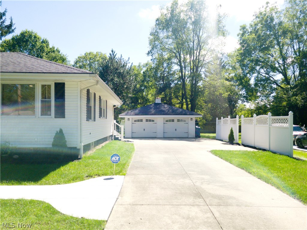 3300 Helmsdale Drive Springfield OH 44312