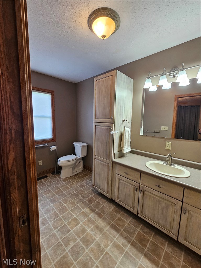 6999 W Buckrun Road NW Malta OH 43758