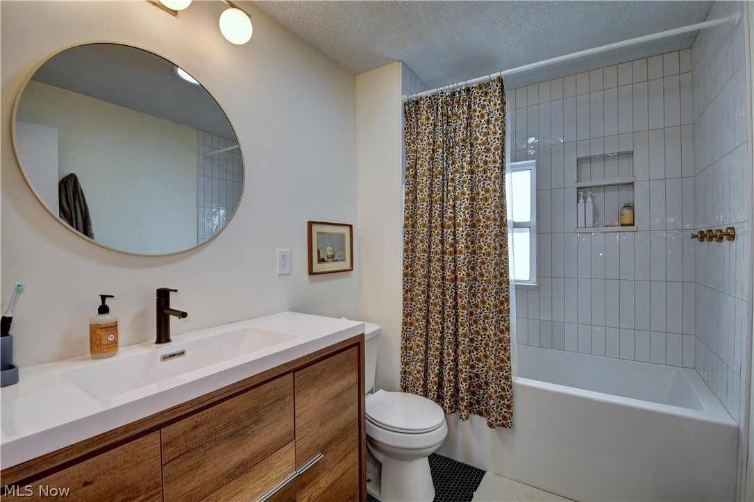 705 N Walnut Street Dover OH 44622