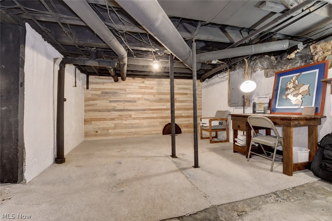705 N Walnut Street Dover OH 44622
