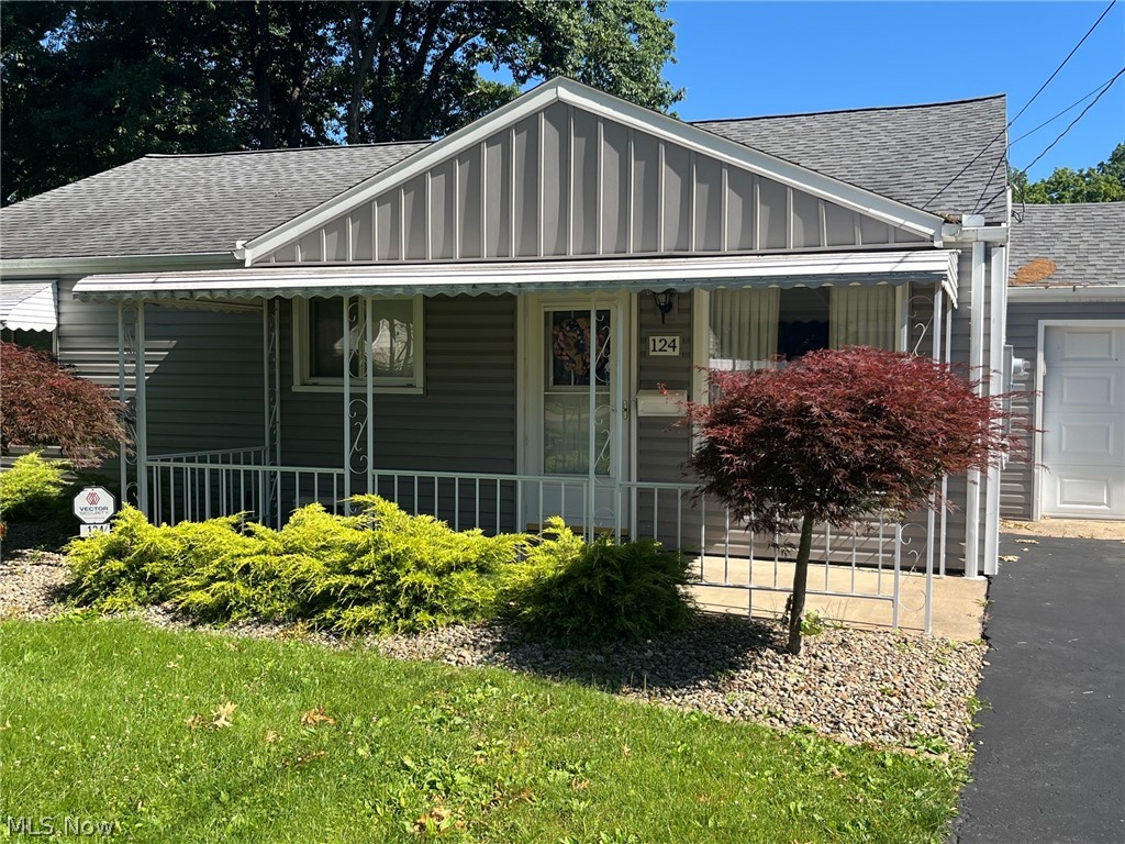 124 Aylesboro Avenue Boardman OH 44512