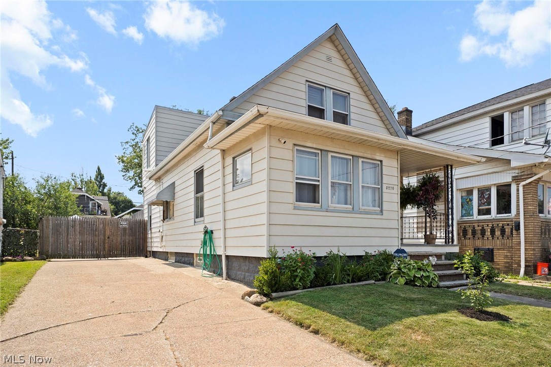 3270 W 122nd Street Cleveland OH 44111
