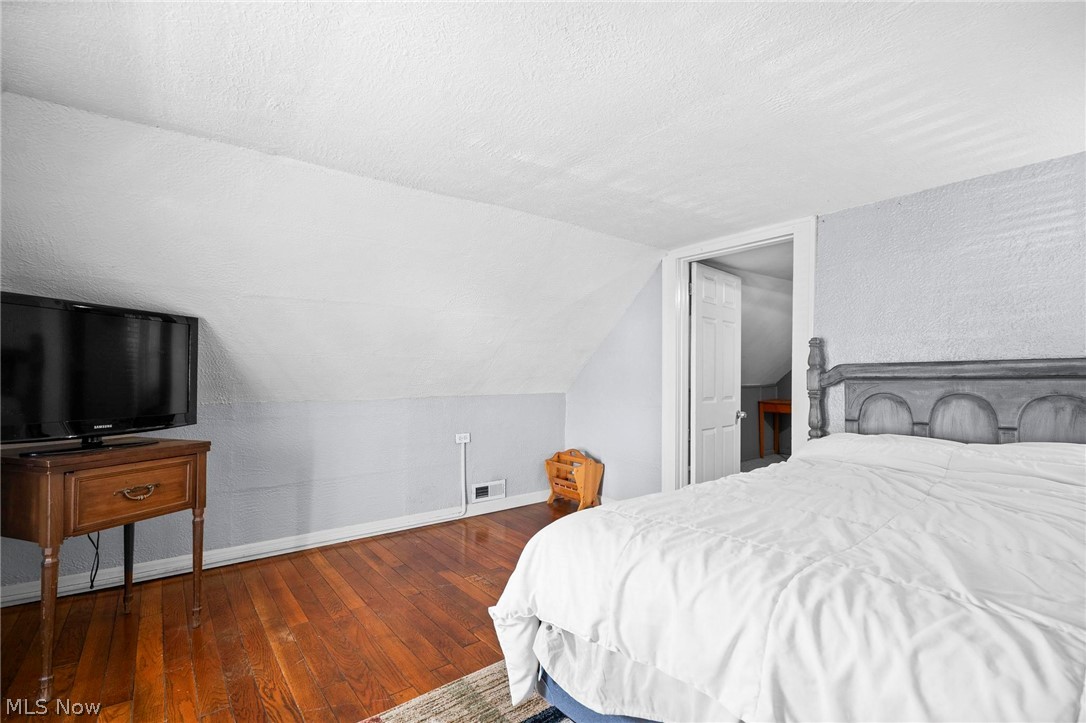 3270 W 122nd Street Cleveland OH 44111