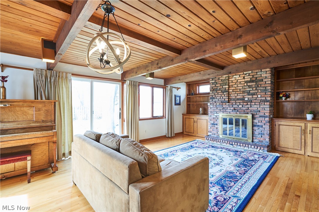1360 Croyden Road Lyndhurst OH 44124