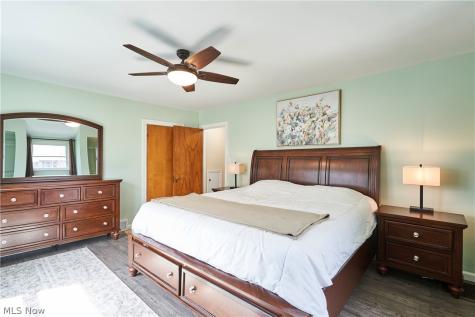 1360 Croyden Road Lyndhurst OH 44124