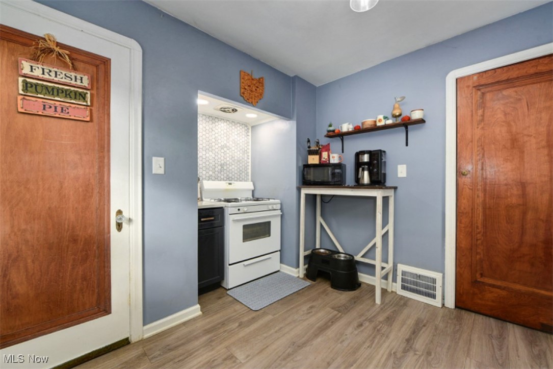 15311 Fernway Avenue Cleveland OH 44111