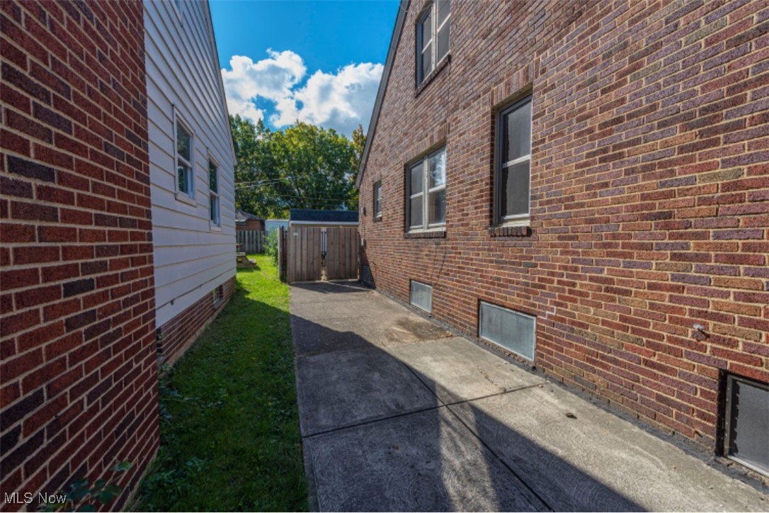 15311 Fernway Avenue Cleveland OH 44111