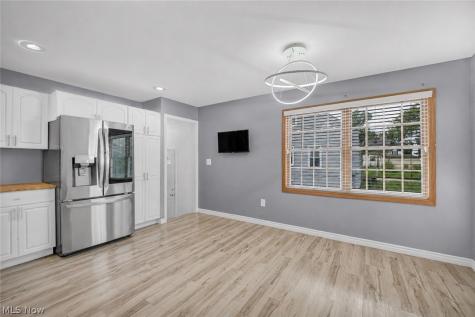 454 E 270th Street Euclid OH 44132