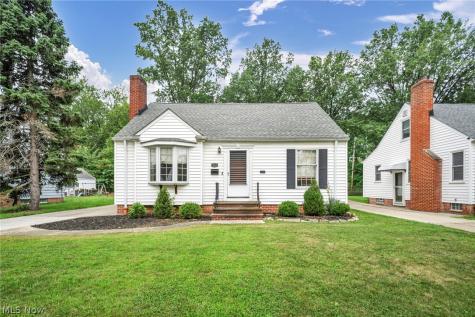 454 E 270th Street Euclid OH 44132