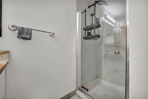 454 E 270th Street Euclid OH 44132