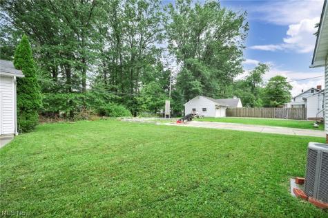 454 E 270th Street Euclid OH 44132