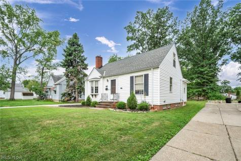 454 E 270th Street Euclid OH 44132