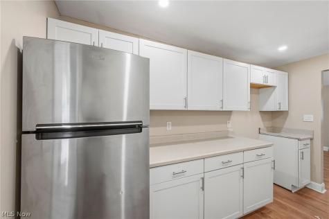 815 E Cassell Avenue Barberton OH 44203