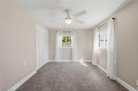 815 E Cassell Avenue Barberton OH 44203
