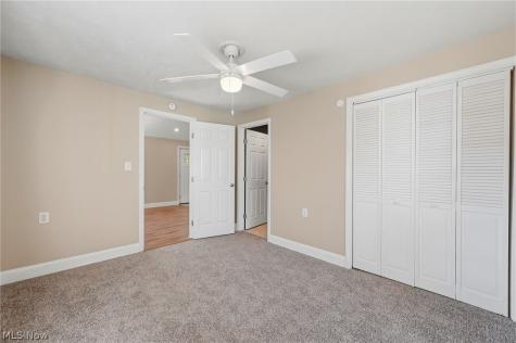 815 E Cassell Avenue Barberton OH 44203