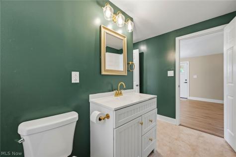 815 E Cassell Avenue Barberton OH 44203