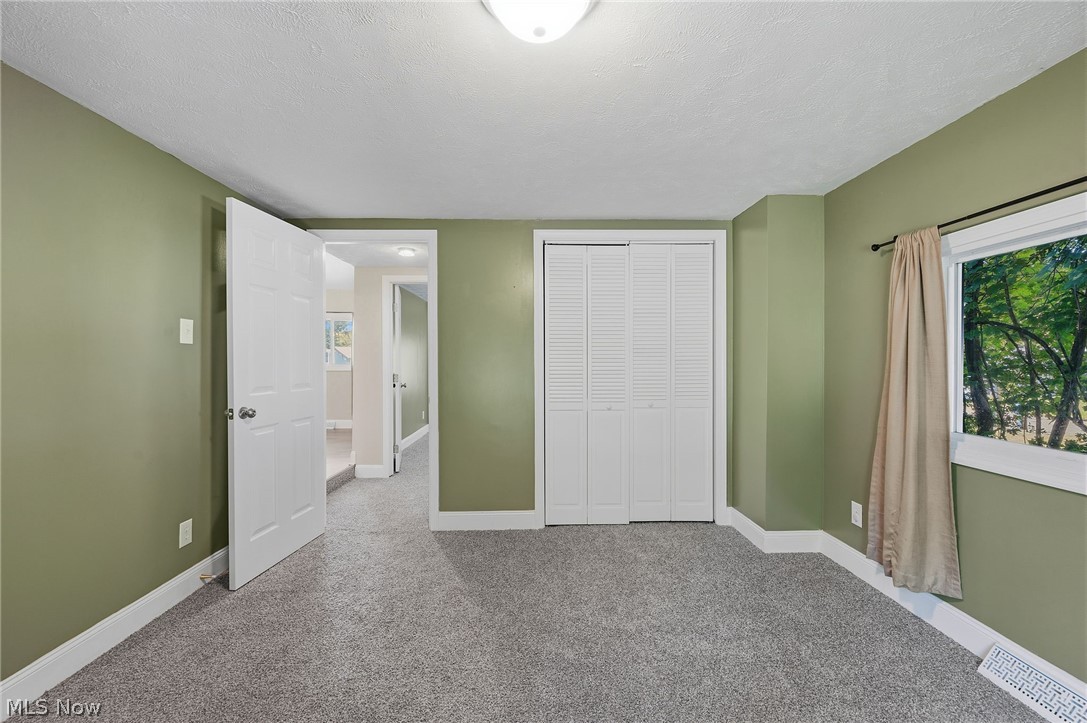 815 E Cassell Avenue Barberton OH 44203