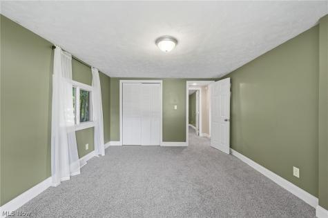 815 E Cassell Avenue Barberton OH 44203