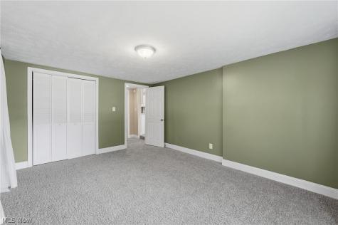 815 E Cassell Avenue Barberton OH 44203