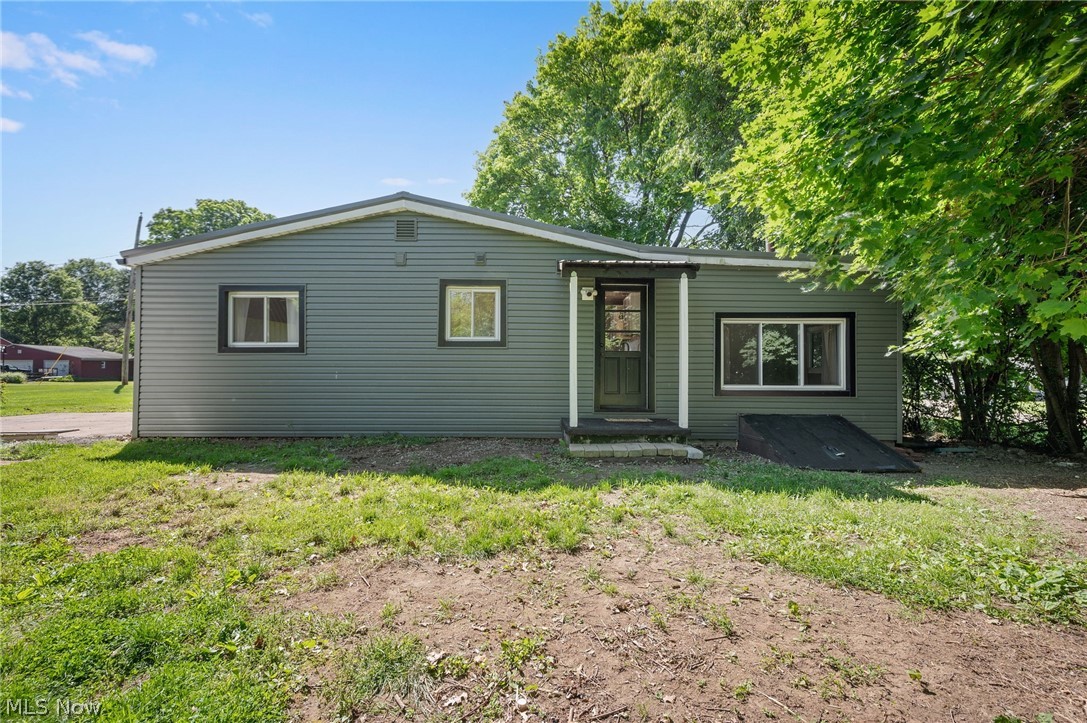 815 E Cassell Avenue Barberton OH 44203