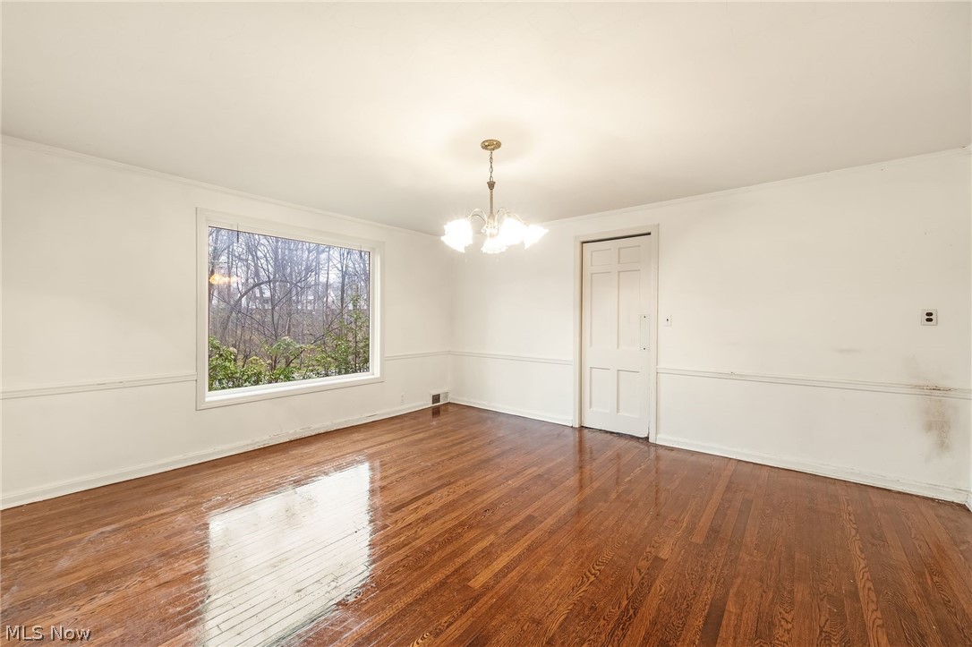 1884 S Belvoir Boulevard South Euclid OH 44121