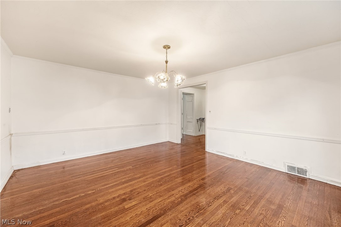 1884 S Belvoir Boulevard South Euclid OH 44121