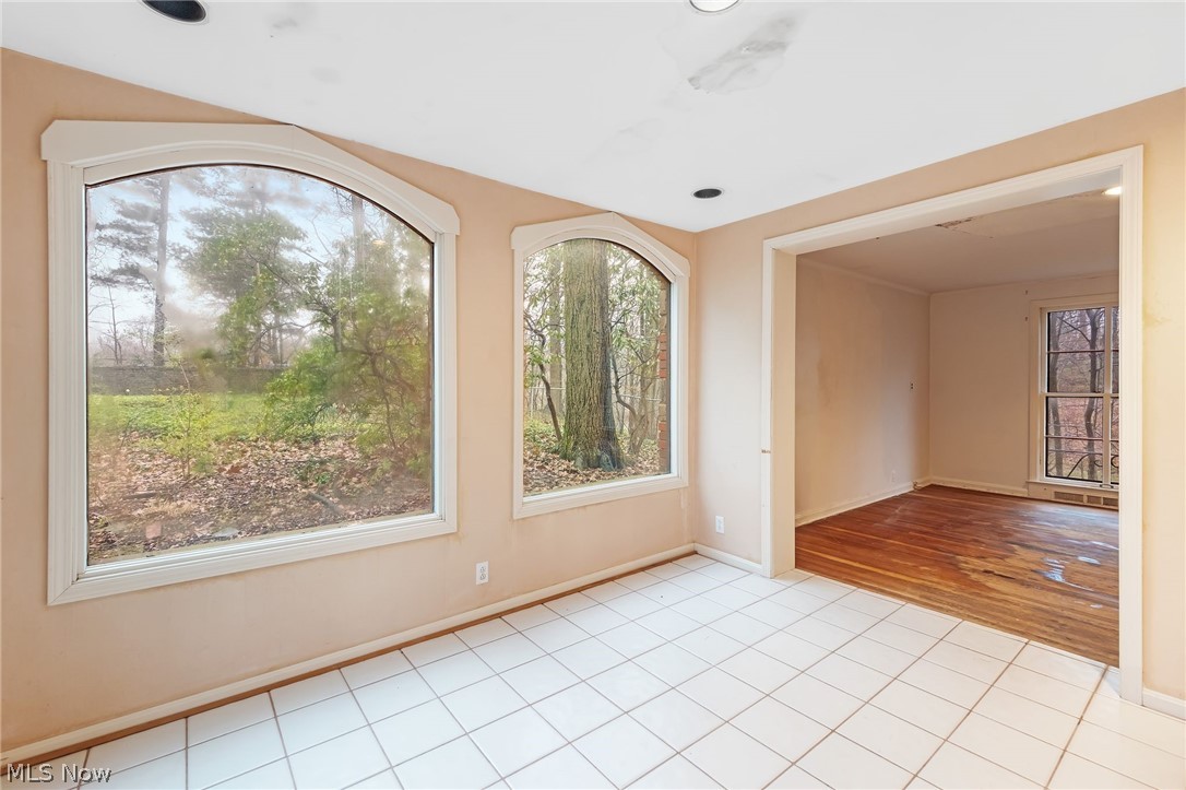 1884 S Belvoir Boulevard South Euclid OH 44121