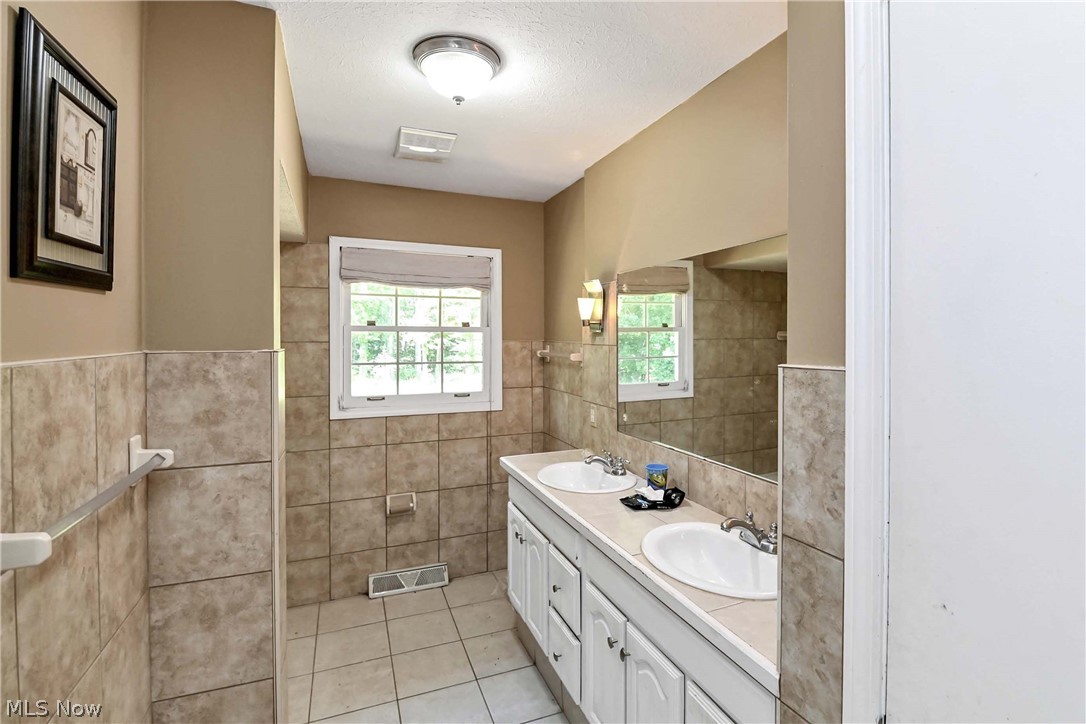 9300 Lindbergh Boulevard Olmsted Falls OH 44138