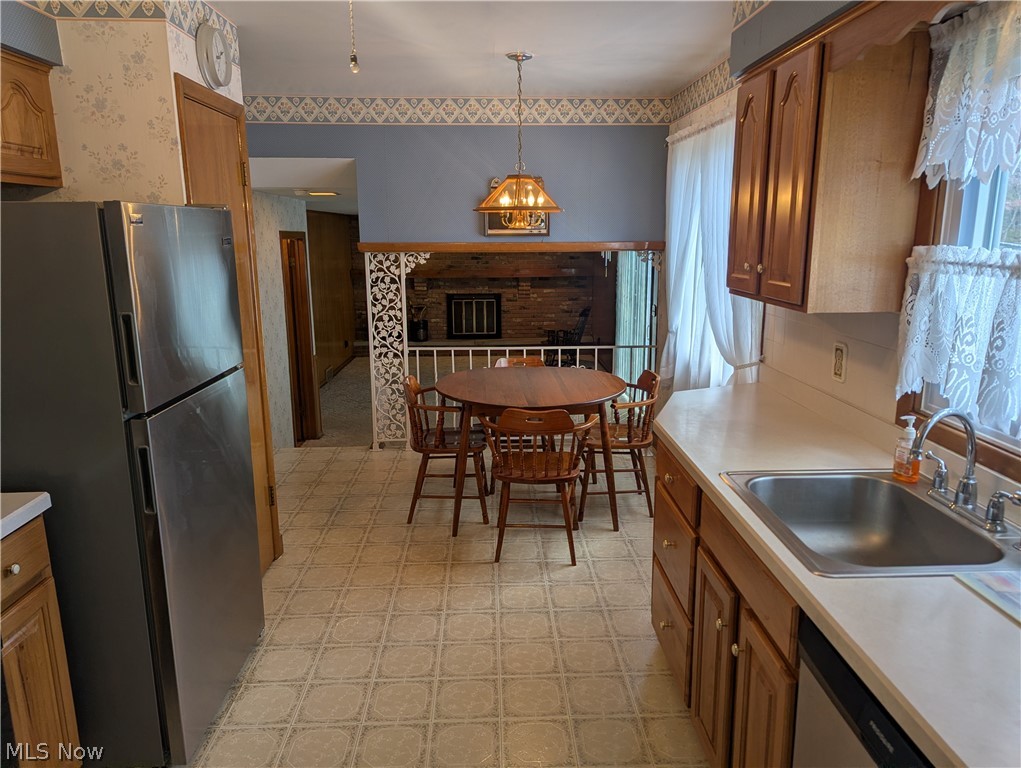 13711 Pineview Court Middleburg Heights OH 44130