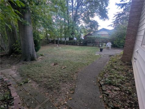 13711 Pineview Court Middleburg Heights OH 44130