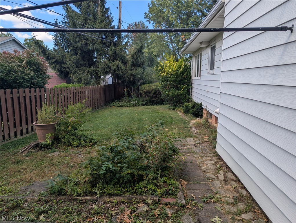 13711 Pineview Court Middleburg Heights OH 44130
