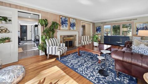 20716 Edgecliff Drive Euclid OH 44123