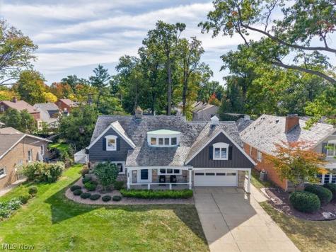 20716 Edgecliff Drive Euclid OH 44123