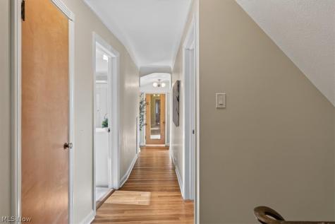 20716 Edgecliff Drive Euclid OH 44123