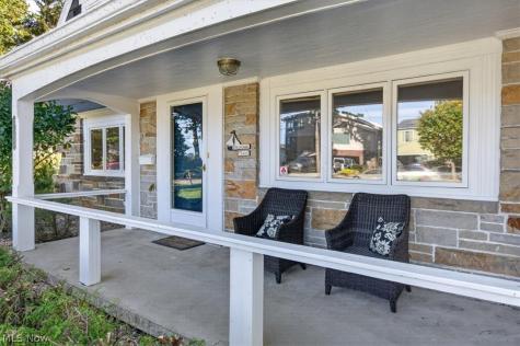 20716 Edgecliff Drive Euclid OH 44123