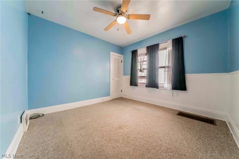 19541 Naumann Avenue Euclid OH 44119