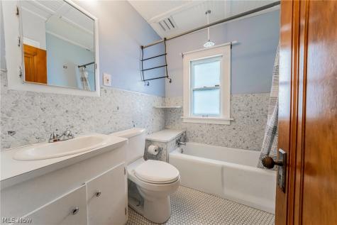 19541 Naumann Avenue Euclid OH 44119