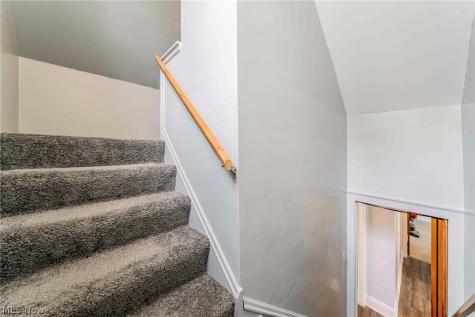 19541 Naumann Avenue Euclid OH 44119