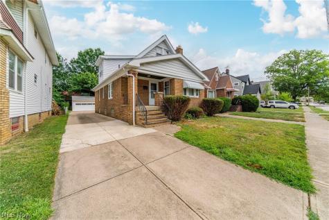 19541 Naumann Avenue Euclid OH 44119