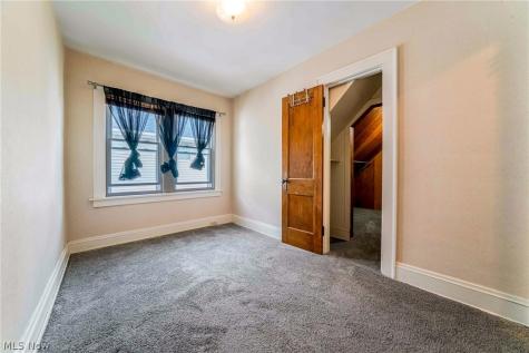 19541 Naumann Avenue Euclid OH 44119