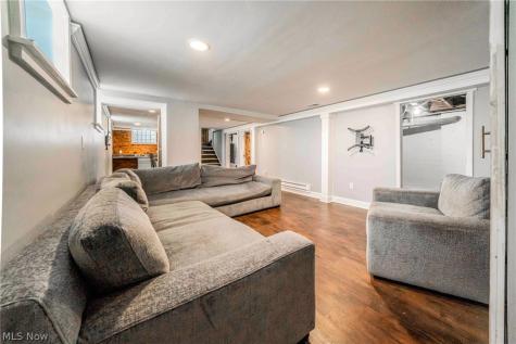 19541 Naumann Avenue Euclid OH 44119