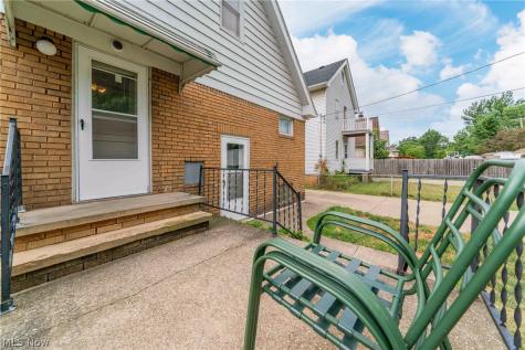 19541 Naumann Avenue Euclid OH 44119