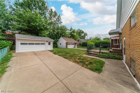 19541 Naumann Avenue Euclid OH 44119